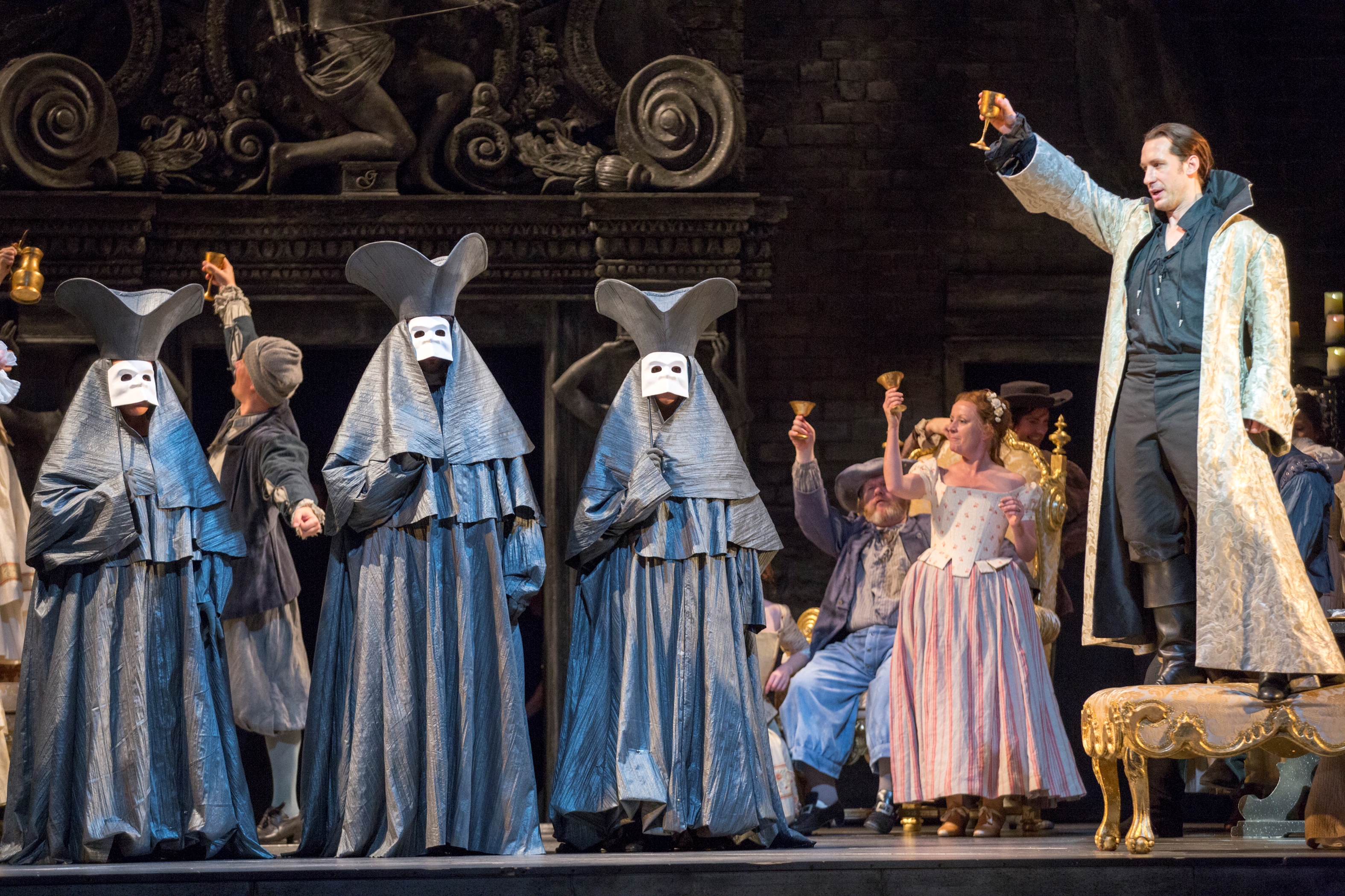 5-scottish-operas-don-giovanni-2013-directed-by-sir-thomas-allen-designed-by-simon-higlett-credit-james-glossop